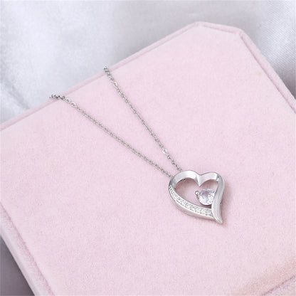 Mom Heart-shaped Necklace