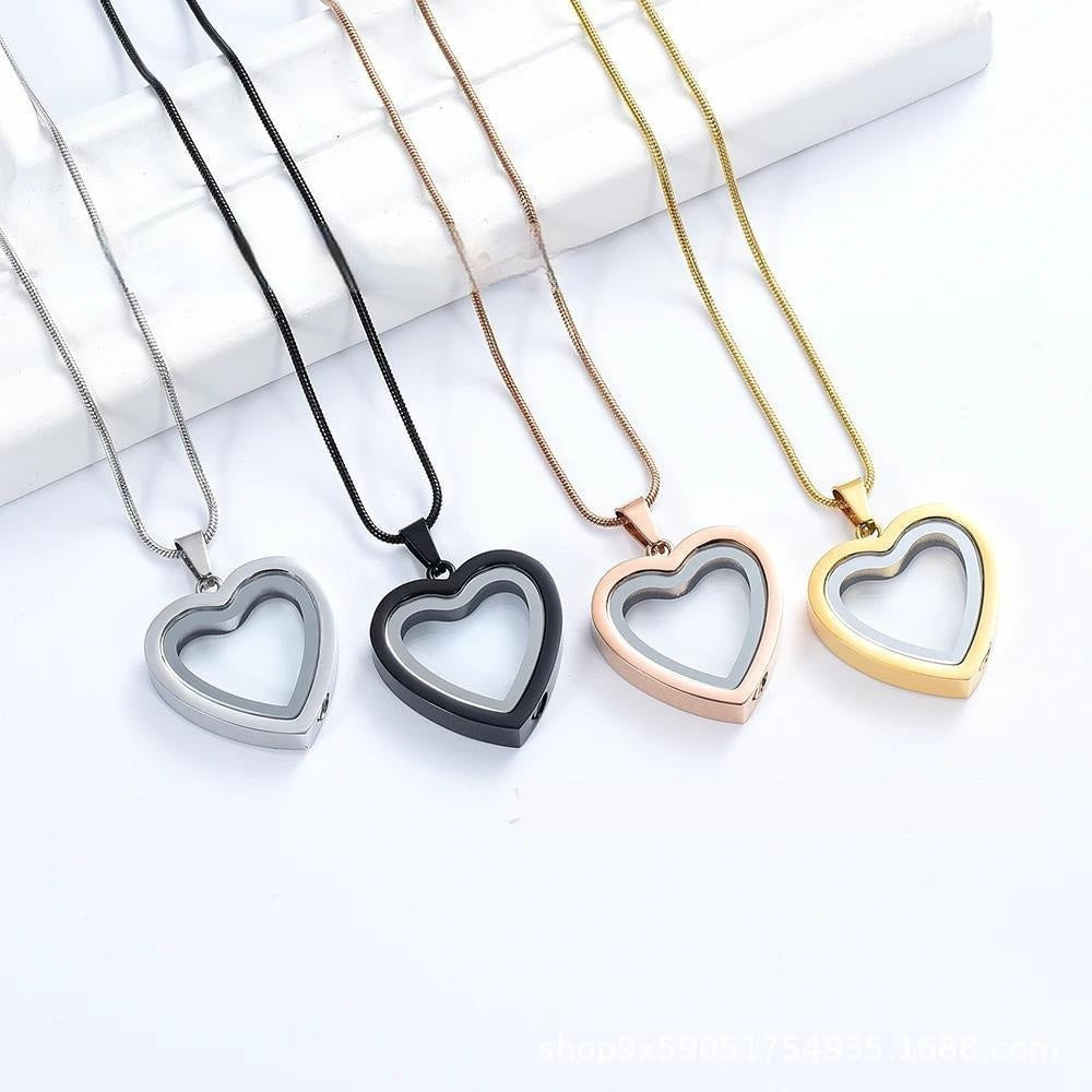 Heart-shaped Ash Necklace